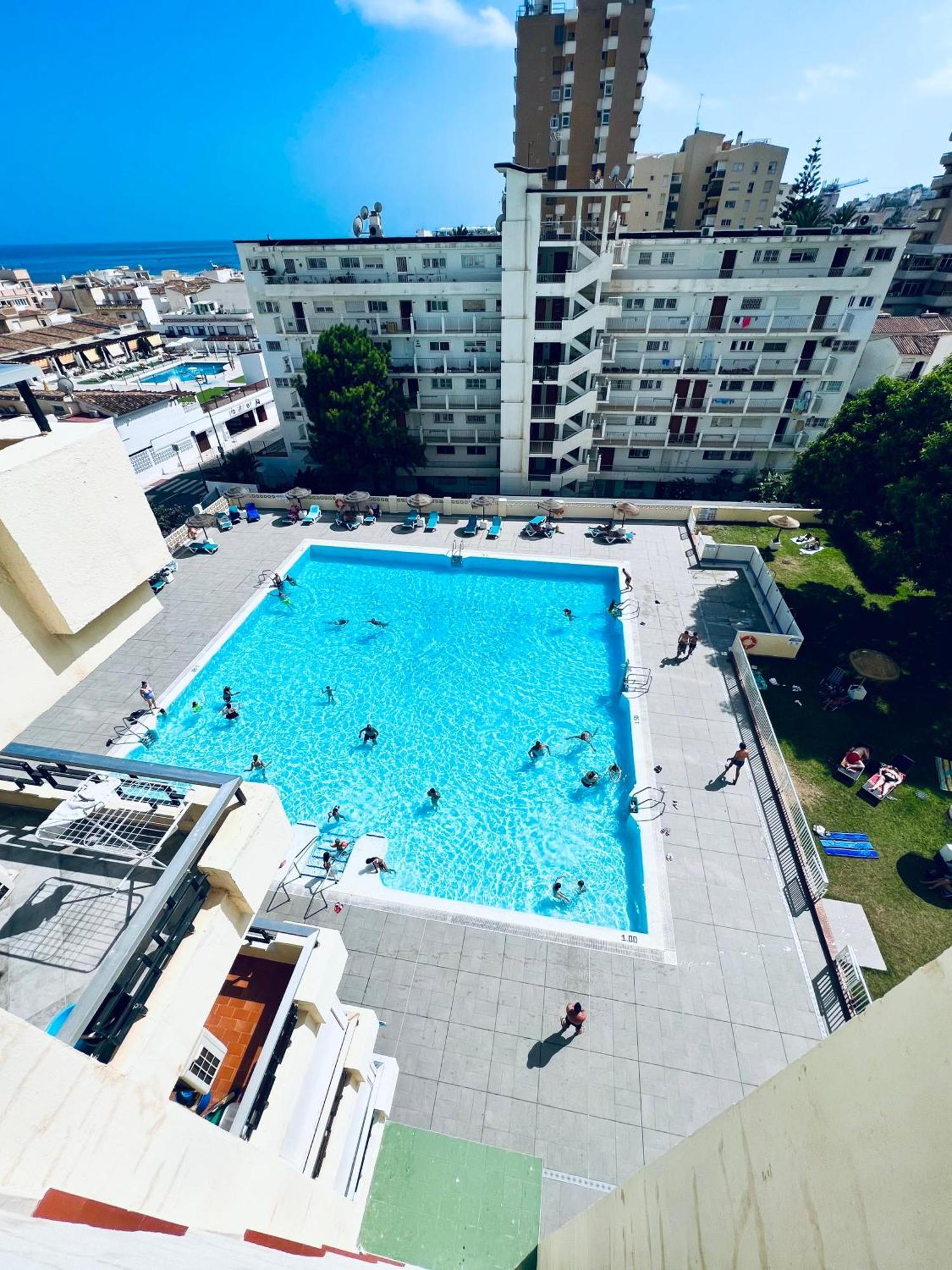 Апартаменти Torremolinos Carihuela Nucleo Cristal Екстер'єр фото
