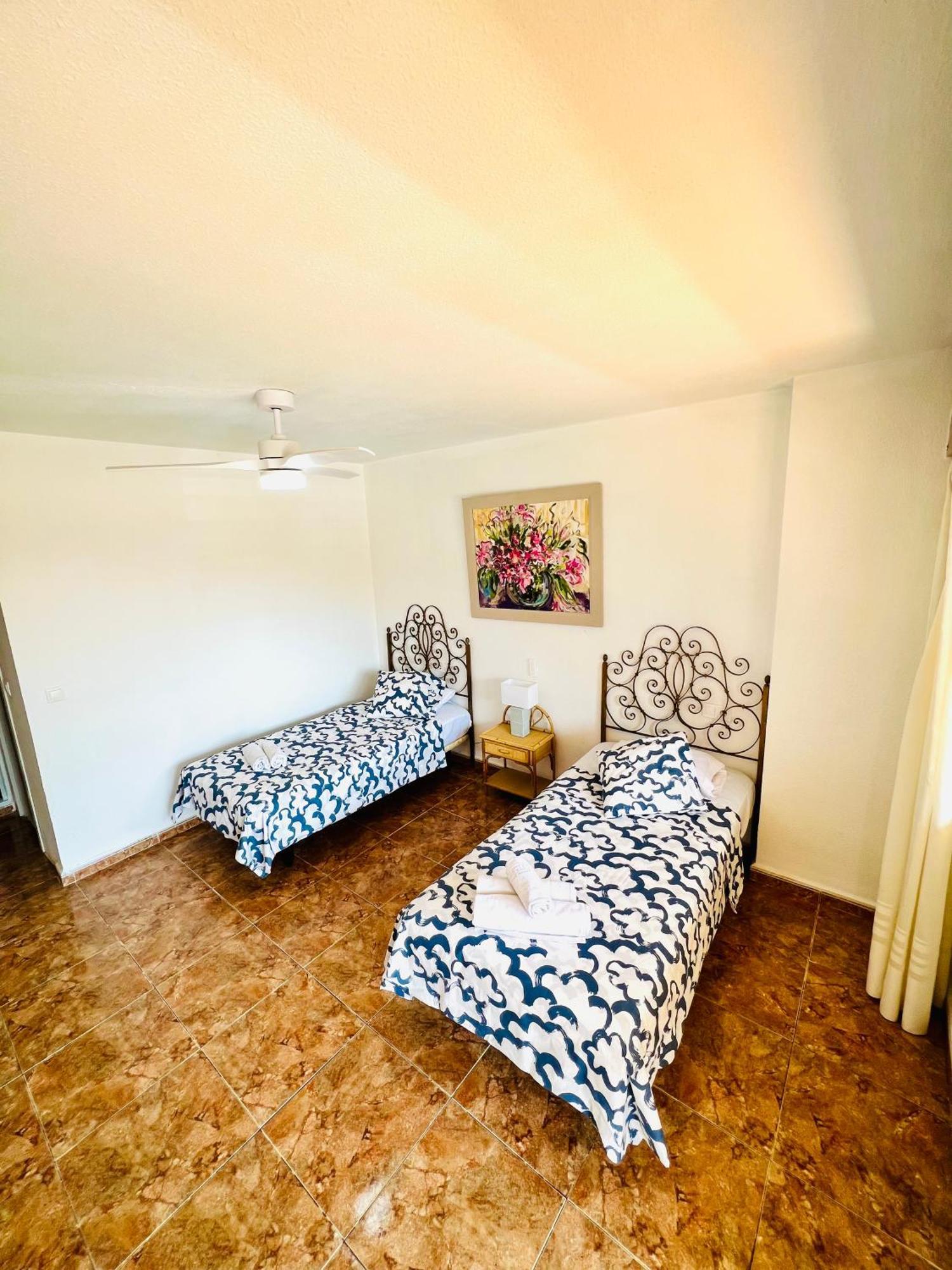 Апартаменти Torremolinos Carihuela Nucleo Cristal Екстер'єр фото