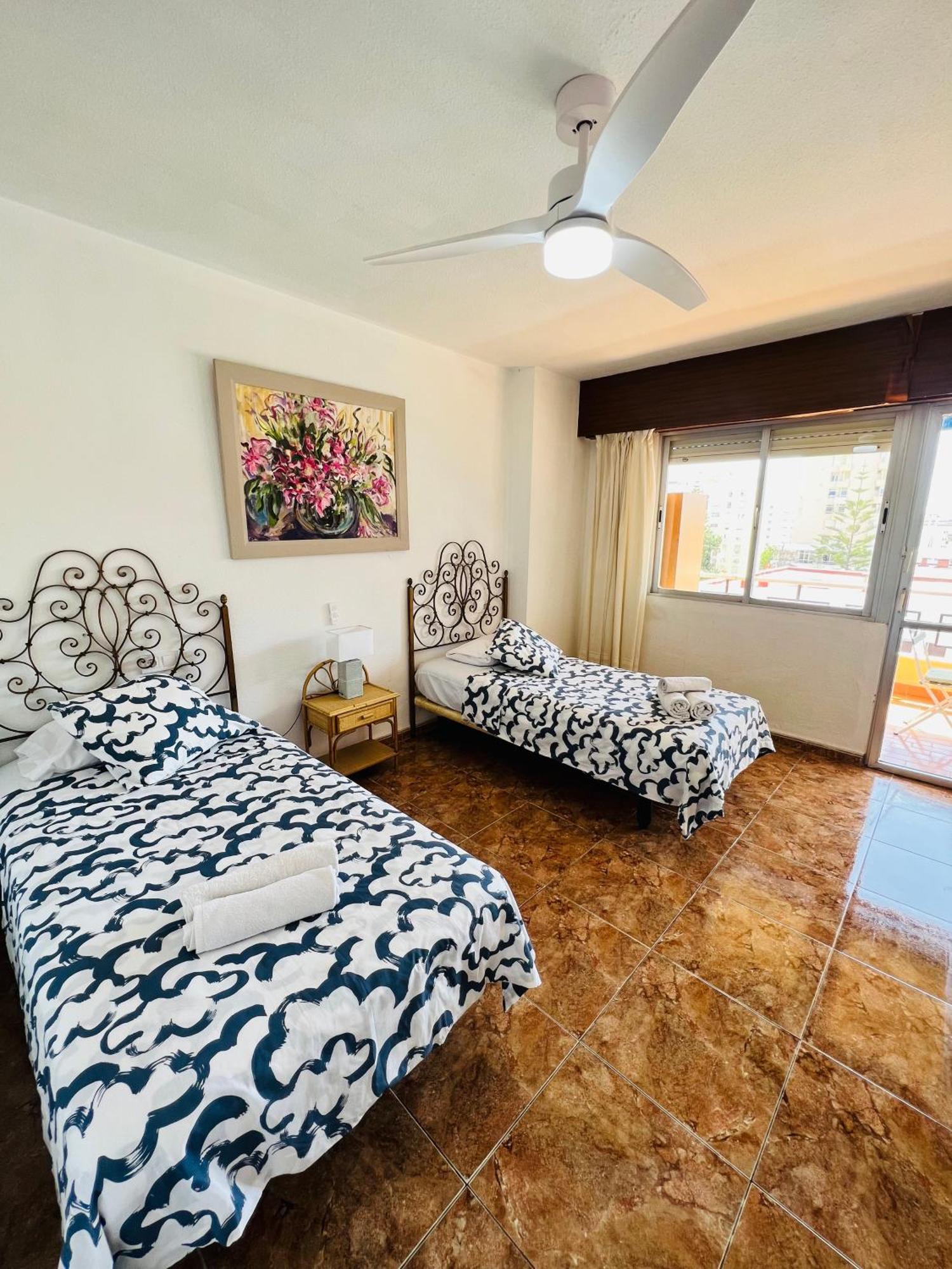 Апартаменти Torremolinos Carihuela Nucleo Cristal Екстер'єр фото